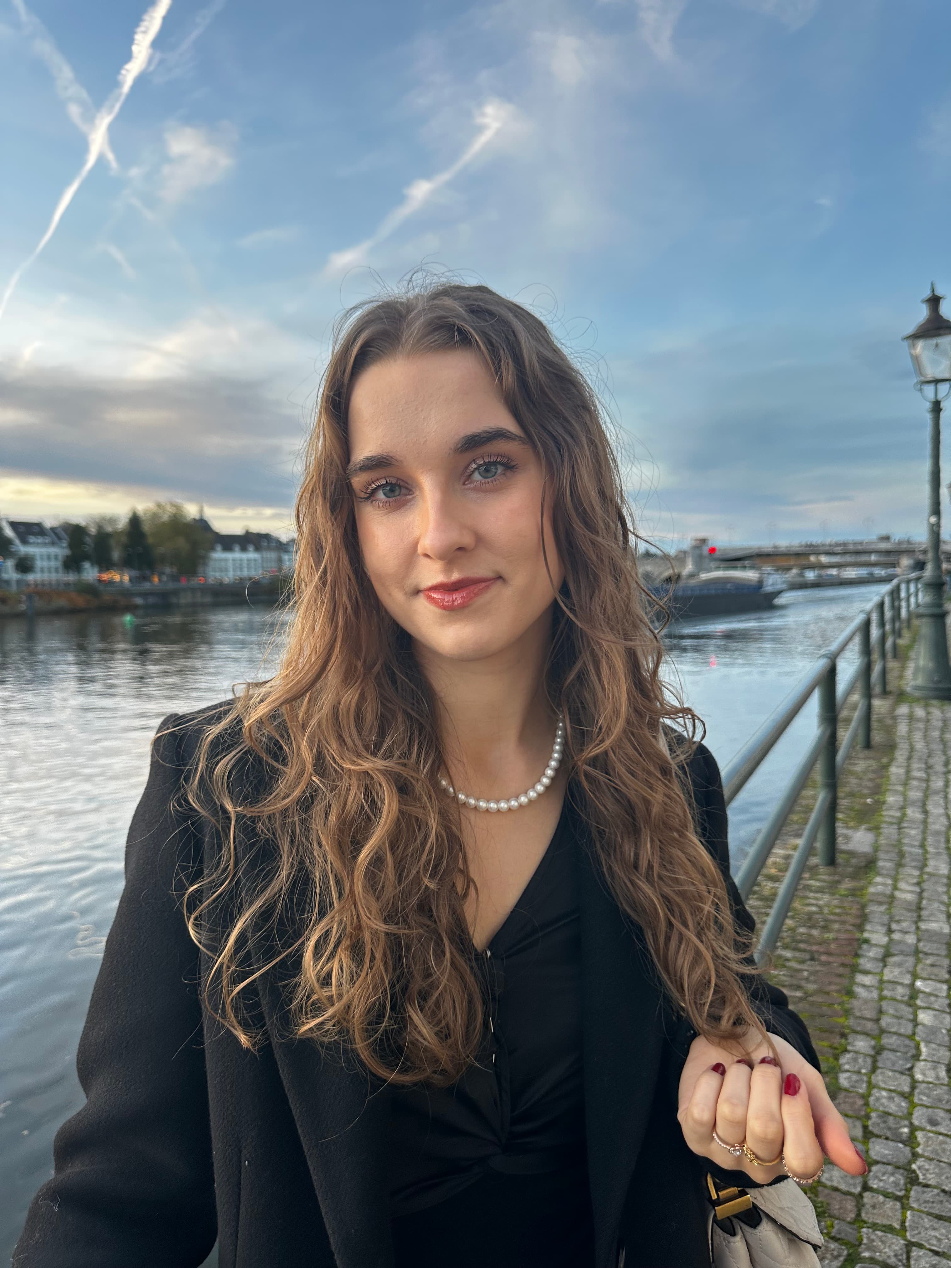 Kinga near the waterfront